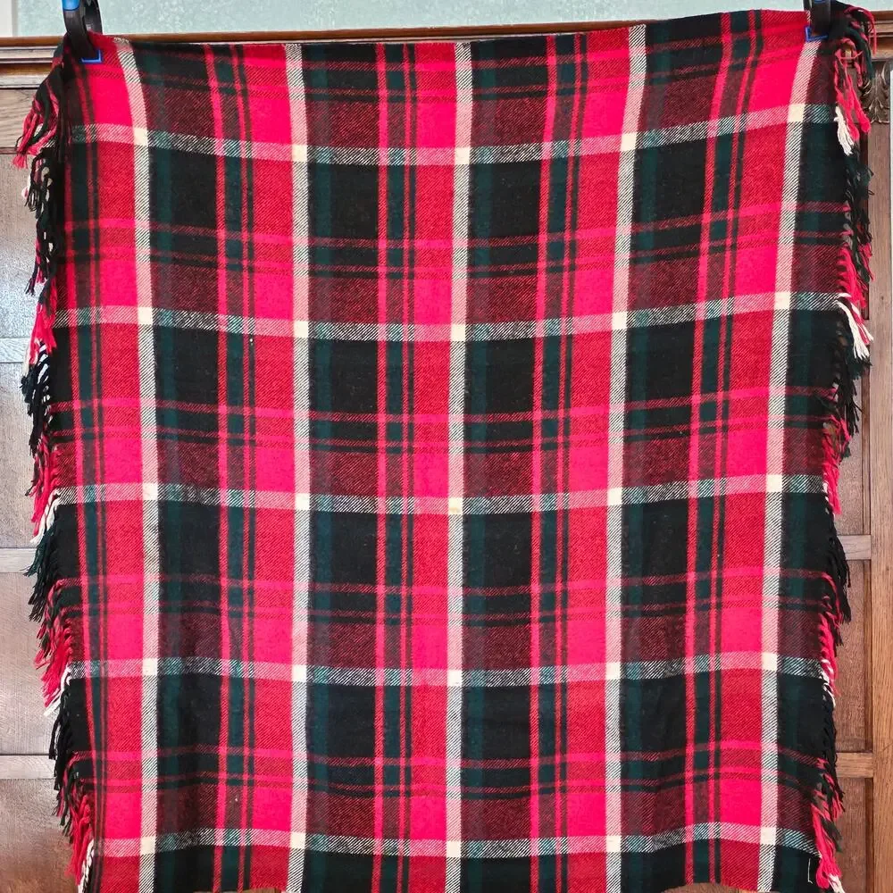 Vintage Troy Leisure Blanket lap robe throw black red green white 51x57 fringed